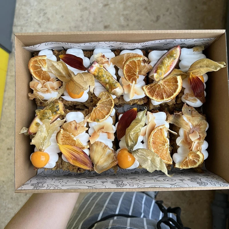 No Gluten & Vegan Sunshine Little Cakes
