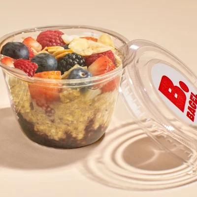 Fresh Berries and Almonds Overnight Oats (Plant-Based)