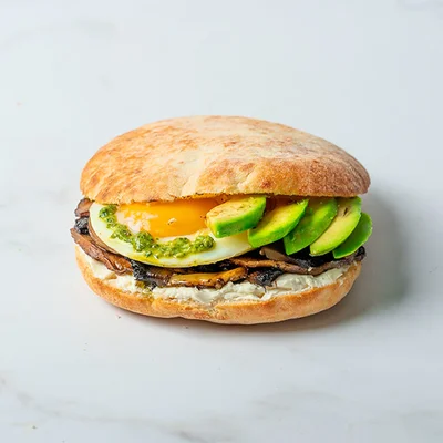 Pesto, Mushroom & Avo Egg Puccia (V)