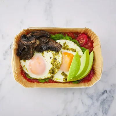 Pesto, Mushroom & Avo Egg Hot Box (V)