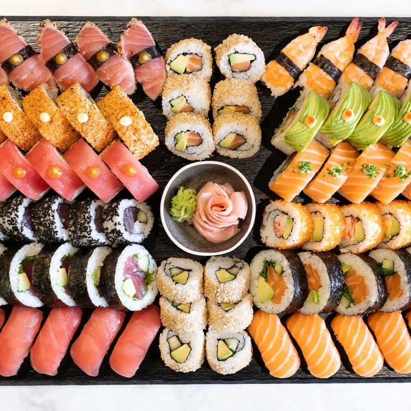 Deluxe Mixed Sushi Platter