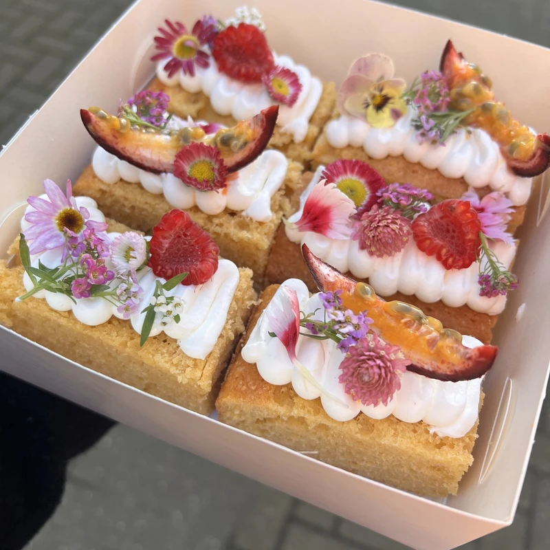 Little Cakes - Box of 12