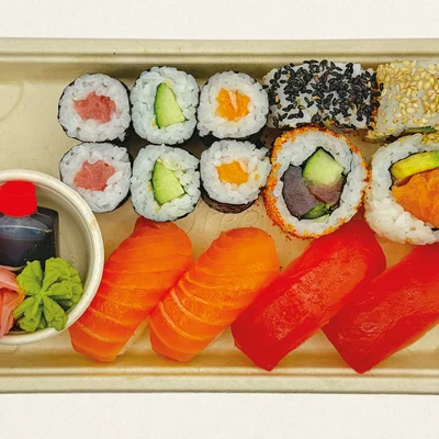 Medium Salmon and Tuna Box